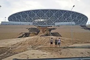 فروریختن ورزشگاه میزبان جام جهانی ۲۰۱۸ به دلیل بارندگی