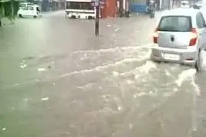 بارندگی شدید و آبگرفتگی معابر آمریکا