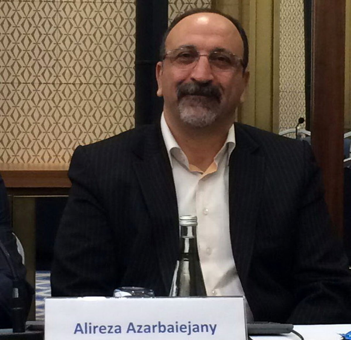 آذربایجانی: با تصویب لایحه شفافیت دیگر رانت‌ اطلاعاتی نخواهیم داشت