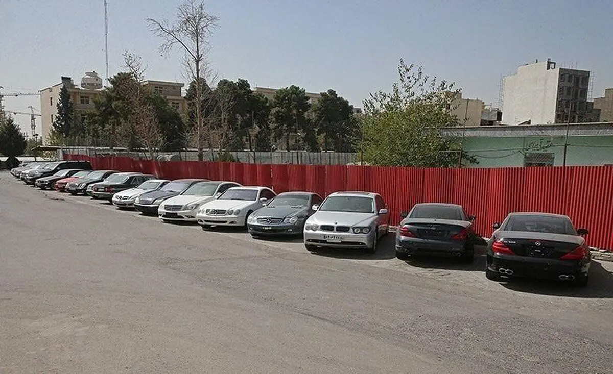 انتشار لیست متخلفان واردات خودروهای لوکس