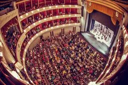 چرا مردم نمایش نمی‌بینند؟