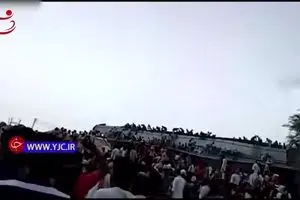 ریزش جایگاه تماشاگران حین تماشای مسابقه تراکتورها