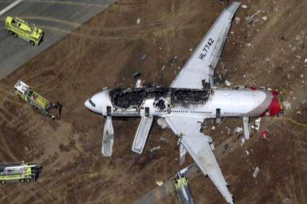 محل سقوط هواپیمای مسافربری در مکزیک