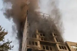مهار به موقع آتش‌سوزی در ساختمان در حال ساخت