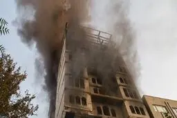 مهار به موقع آتش‌سوزی در ساختمان در حال ساخت