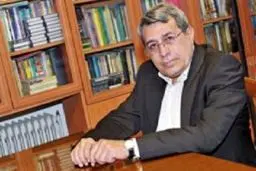 تیم اقتصادی دولت ضعیف، ناتوان و بی‌انگیزه است