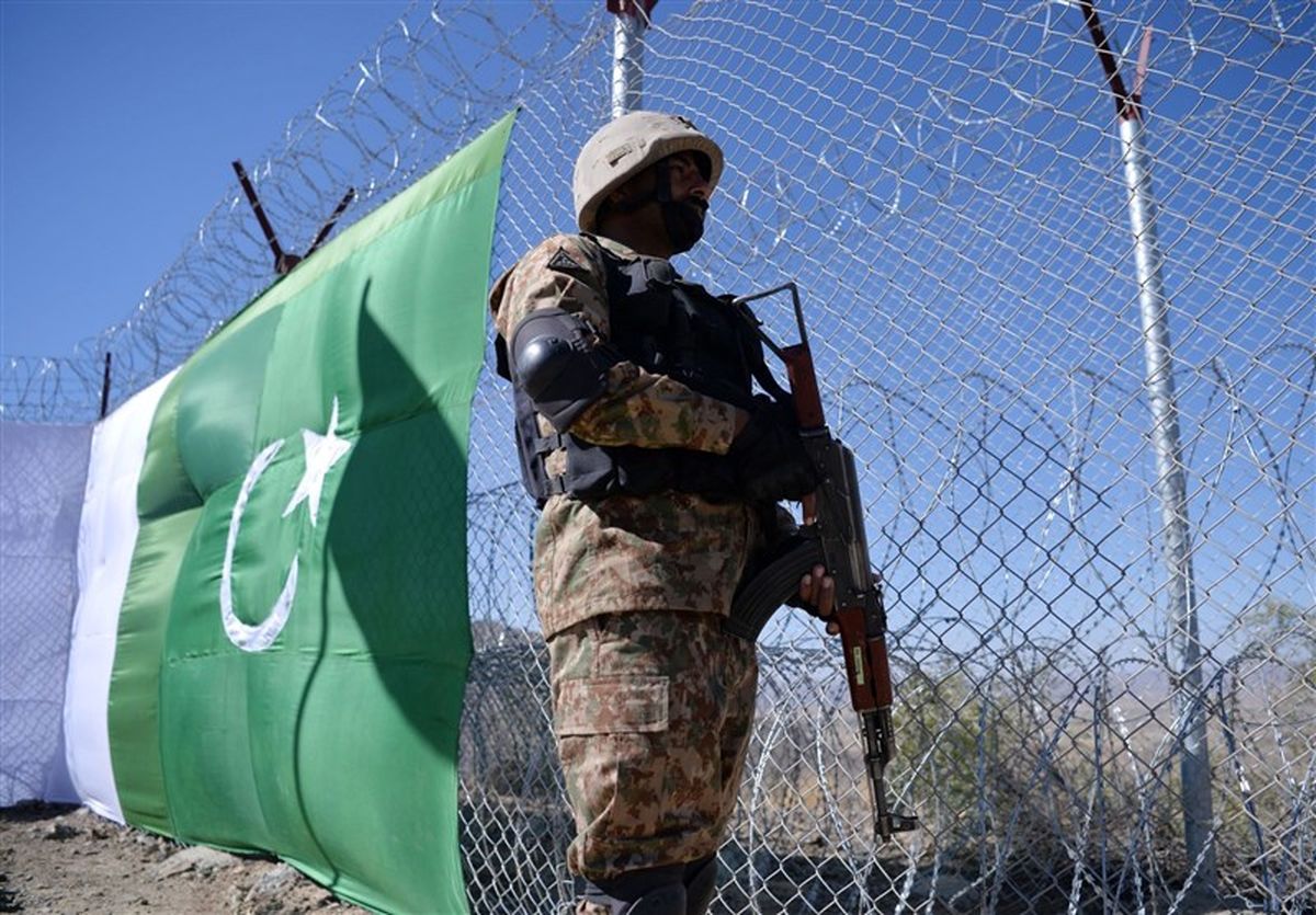 پاکستان «دروازه دوستی» با افغانستان را بست
