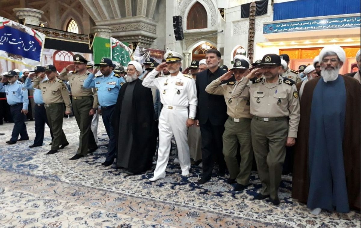 رئیس و مسئولان سازمان عقیدتی سیاسی ارتش با آرمان‌های امام راحل تجدید میثاق کردند