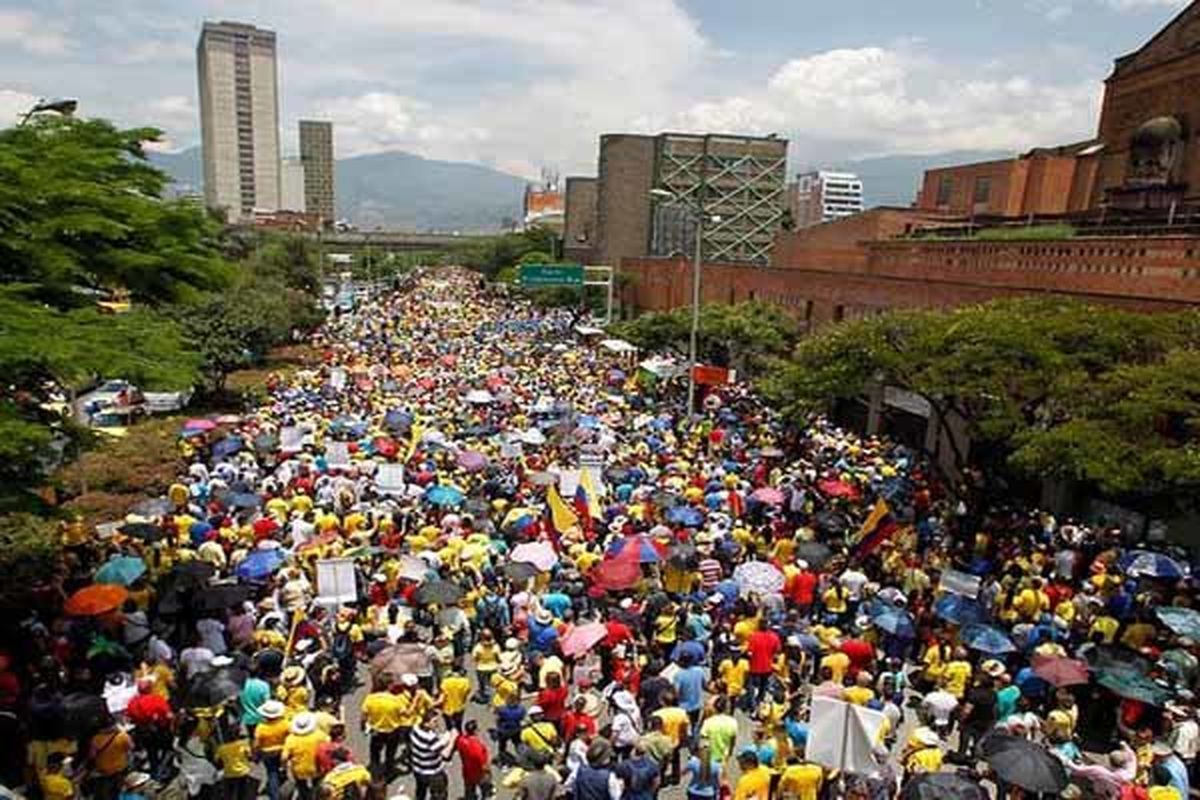 برگزاری اولین تظاهرات گسترده ضد رئیس جمهور جدید کلمبیا