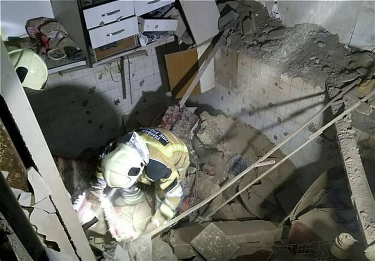 فروریختن ساختمان مسکونی در شوش بر اثر انفجار مهیب + تصاویر