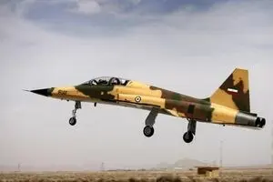 افتتاح خط تولید اولین جت جنگنده تمام ایرانی کوثر
