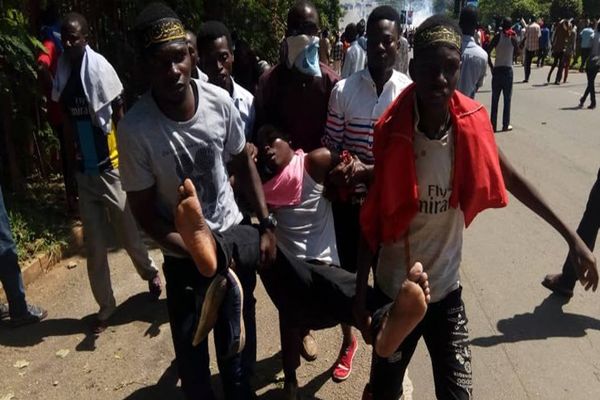 تجمع مردم و دانشگاهیان در اعتراض به کشتار مسلمانان نیجریه برگزار می‌شود