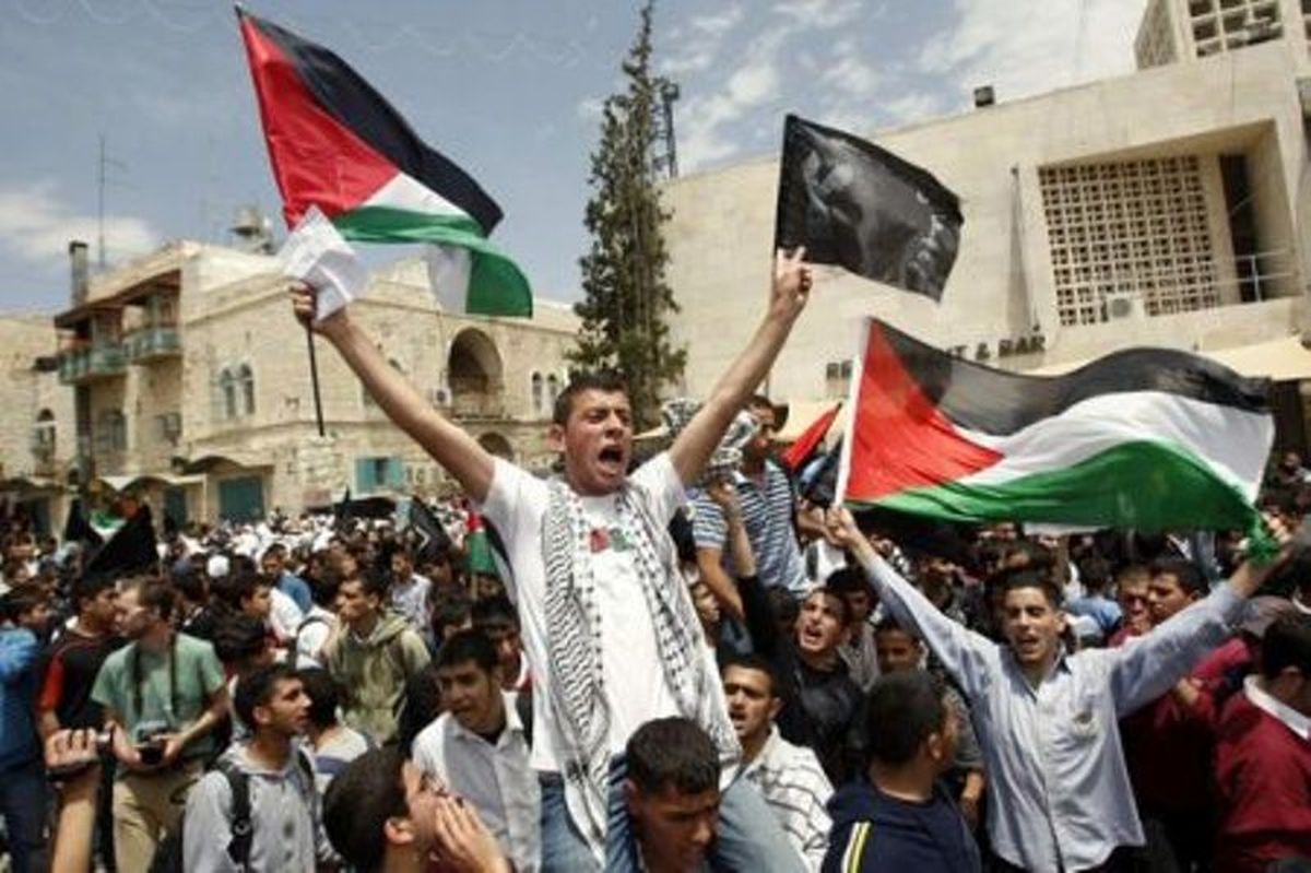 مقاومت فلسطین صهیونیست ها را متوقف و پشیمان خواهد کرد