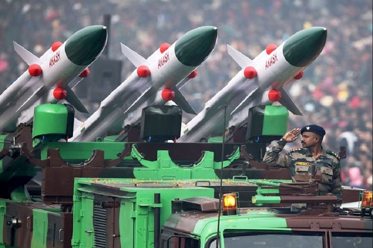 هند همزمان با چین و آمریکا روابط دفاعی را گسترش می دهد