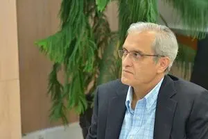 سیاستگذاری‌های دولت تورم را غیر قابل مهار کرده/ دولت با پرداخت نکردن بدهی‌هایش پایه پولی را افزایش داد