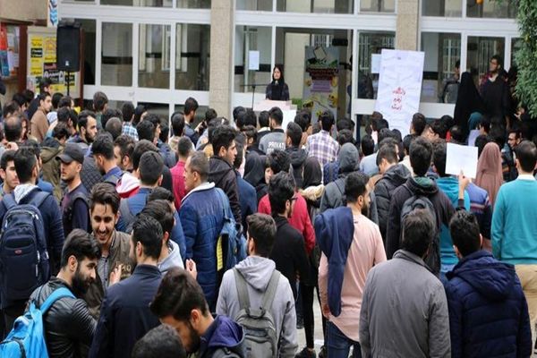 تربیون ندادن به برخی اتحادیه دانشجویی در مراسم ویژه روز دانشجو/ تحریم مراسم توسط تشکل‌های اصلاح‌طلب