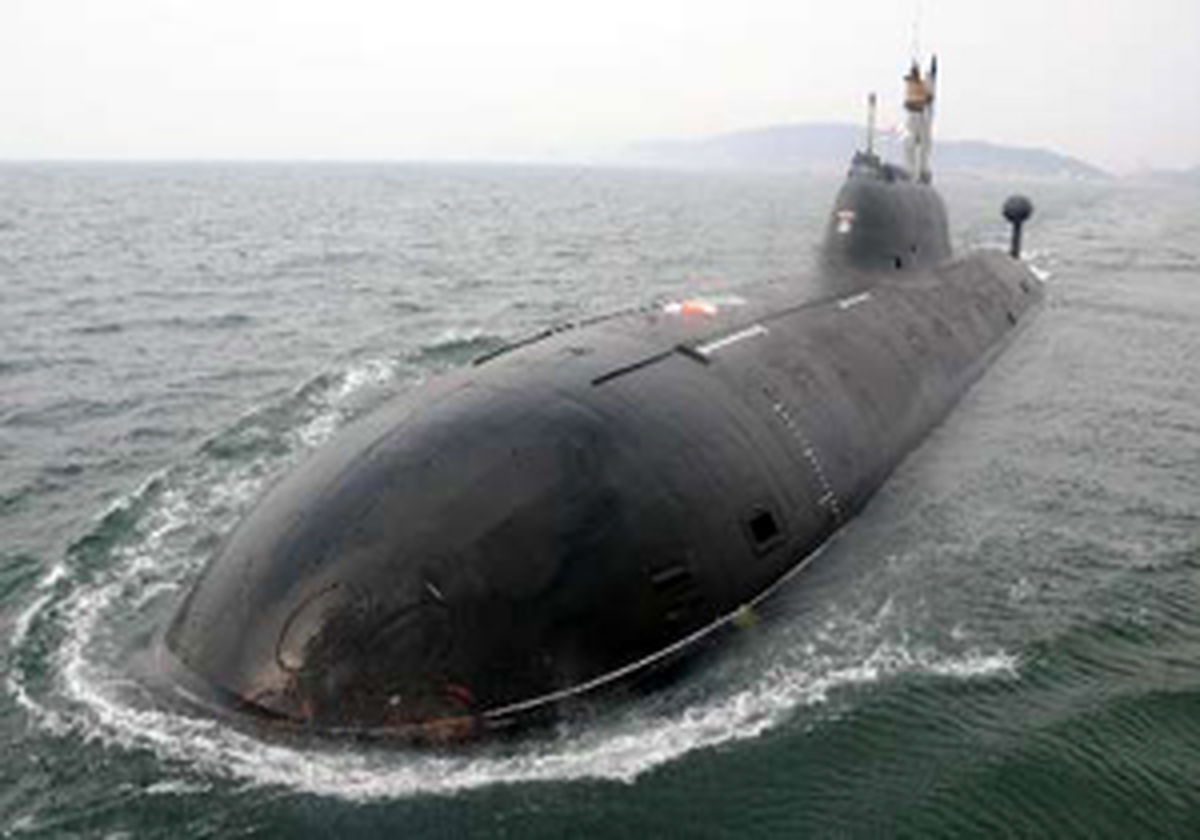 زیردریایی هسته‌ای انگلیس وارد جبل الطارق شد