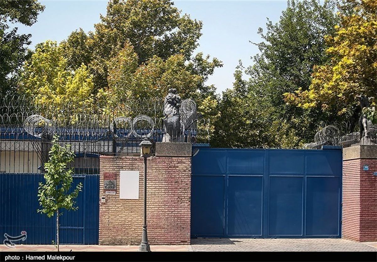 آمادگی ایران برای مرمت سفارت انگلستان/تقاضای ایرانی برای دسترسی به آرشیو سفال محوطه‌های باستانی در اختیار انگلیس