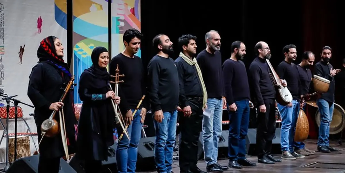 «سایه ارغوان» در ایوان شمس به روی صحنه رفت/شب دوست داران ردیف و سرودهای انقلابی