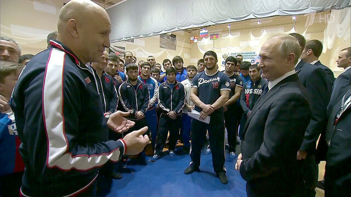 حضور ولادیمیر پوتین در اردوی تیم ملی کشتی آزاد روسیه