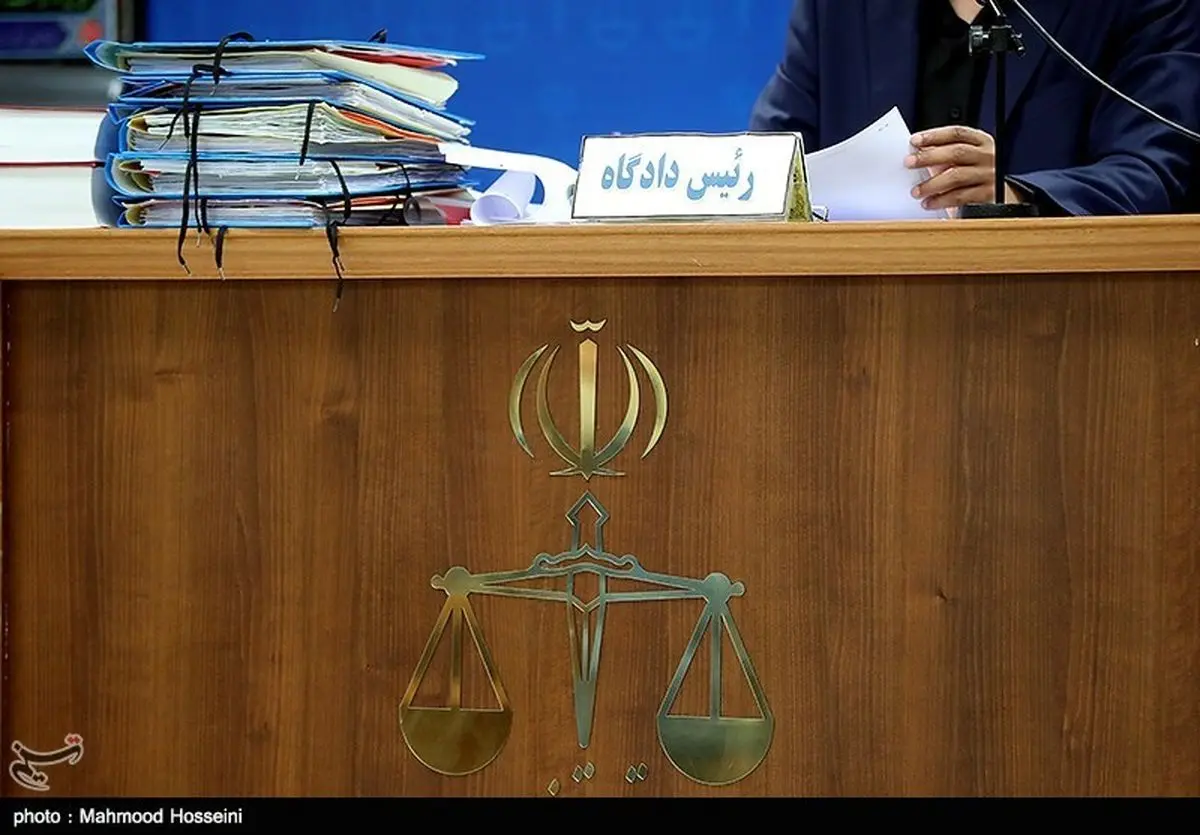 هدایتی: مدیران بانک سرمایه فاسد بودند/ جلسات شبانه در استخر برای امضای مصوبات