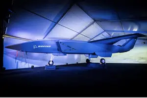 بوئینگ از پهپاد جنگی رونمایی کرد