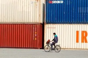 هزار کانتینر قطعات خودرو آماده ترخیص از گمرک چابهار است