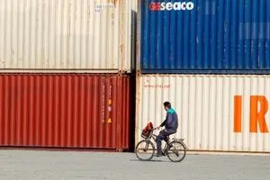 هزار کانتینر قطعات خودرو آماده ترخیص از گمرک چابهار است