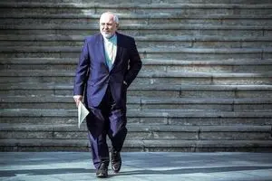 تکرار ادعای دروغ خبرگزاری رسمی دولت درباره هشتگ #ظريف_بمان توسط روزنامه آفتاب یزد +تصاویر