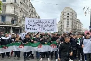 ارتباط ابوظبی با تظاهرات الجزائر و شعارهای معترضان علیه امارات