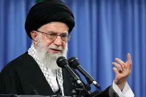 دست خط تازه منتشرشده رهبرانقلاب درباره عکس یادگاری با فرزندشان