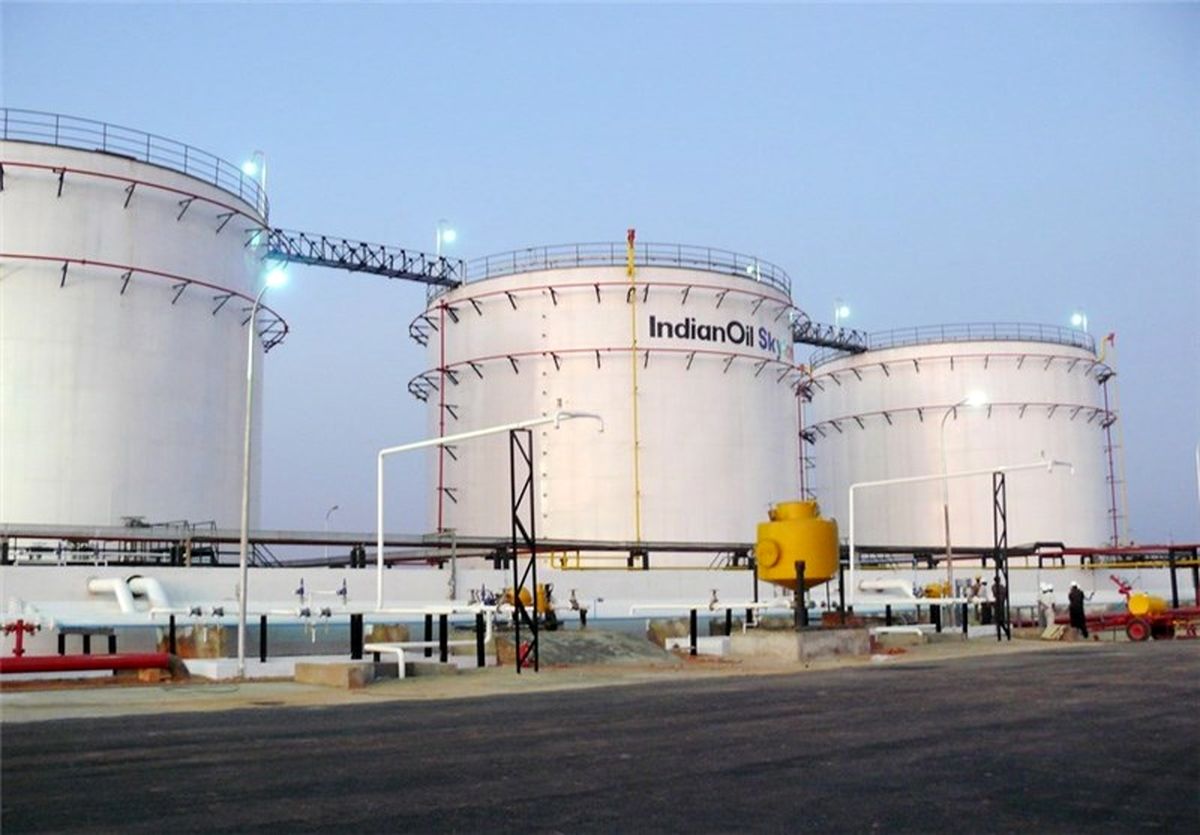 هند در ماه آینده میلادی ۱۲ درصد نفت کمتر از ایران می‌خرد