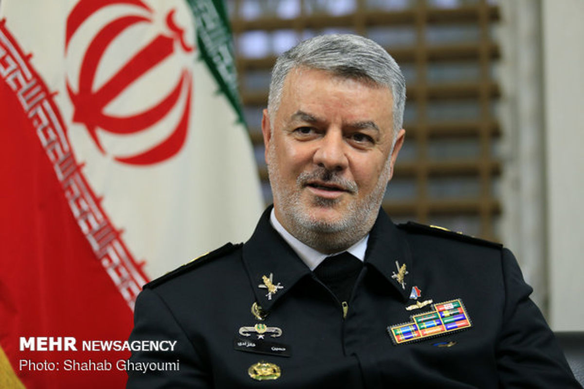 ۸ سال دفاع مقدس برگ زرینی در دفتر ۴۰ سال اقتدار ایران است