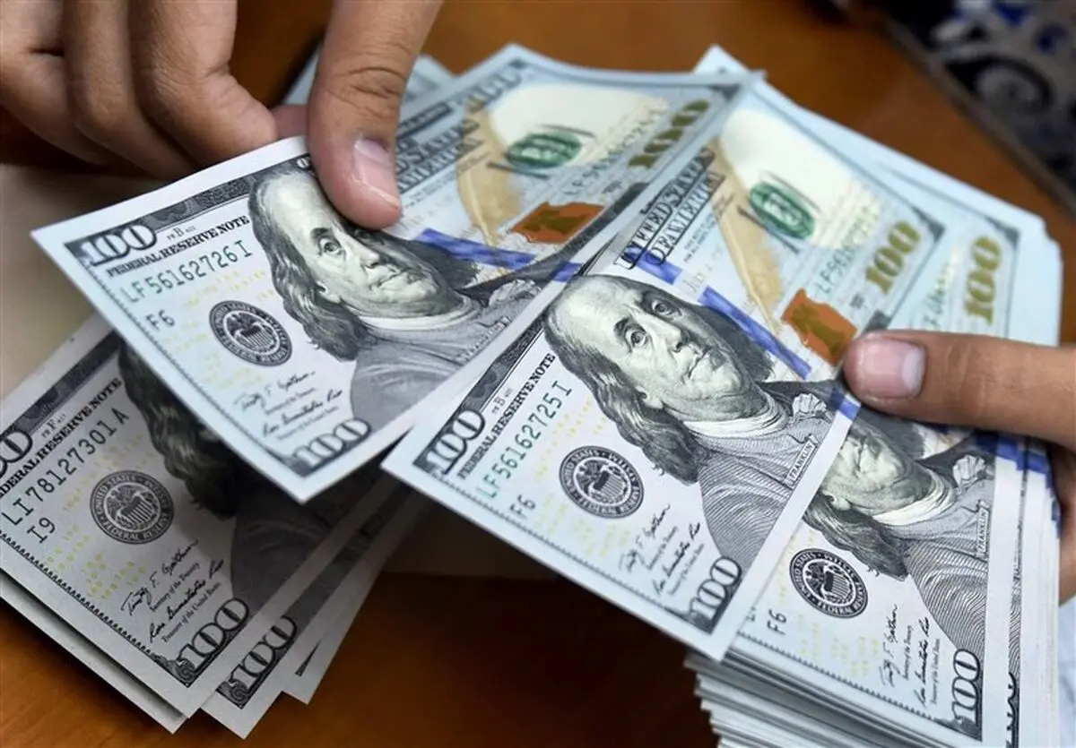 کاهش ۵۰ تومانی قیمت دلار در صرافی های بانکی/ نرخ الان: ۱۲۹۴۰ تومان