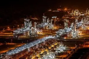 دوئل با غول‌های نفتی در پارس جنوبی/ ایران با همت پیمانکاران ایرانی از قطر جلو افتاد