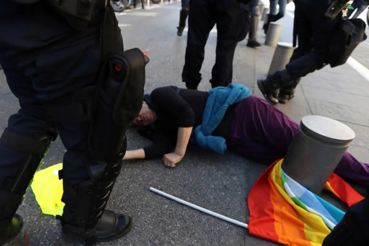 اظهارات کنایه آمیز مکرون نسبت به یک پیرزن جنجال آفرین شد