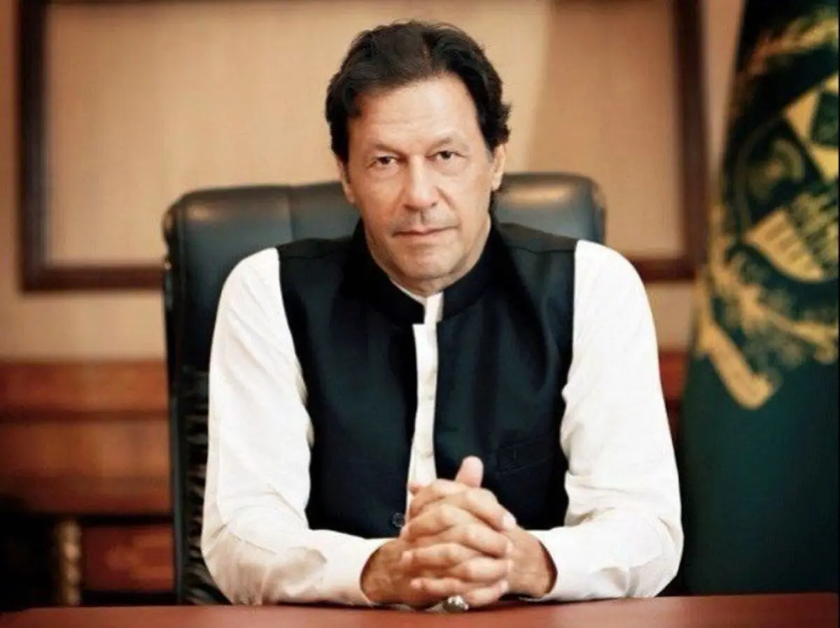 عمران خان تشکیل دولت موقت را در افغانستان راه حل صلح خواند