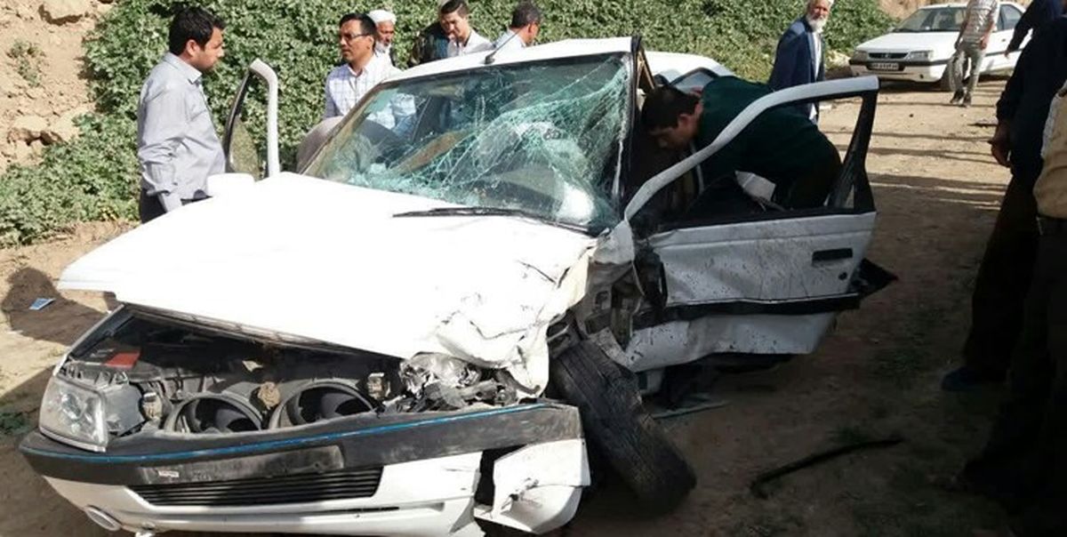 مصدومیت ۷ مسافر به دلیل واژگونی سواری پژو در اراک