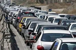 ترافیک سنگین در محورهای خروجی تهران/ اعلام چگونگی دریافت اطلاعات از وضعیت جاده‌ها