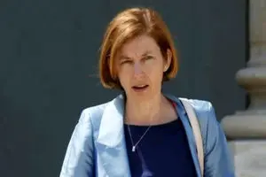 فلورانس پارلی: اگر لازم باشد دوباره به سوریه حمله می‌کنیم