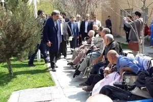 دیدار عیدانه وزیر رفاه و رئیس سازمان بهزیستی با سالمندان و کودکان+ عکس