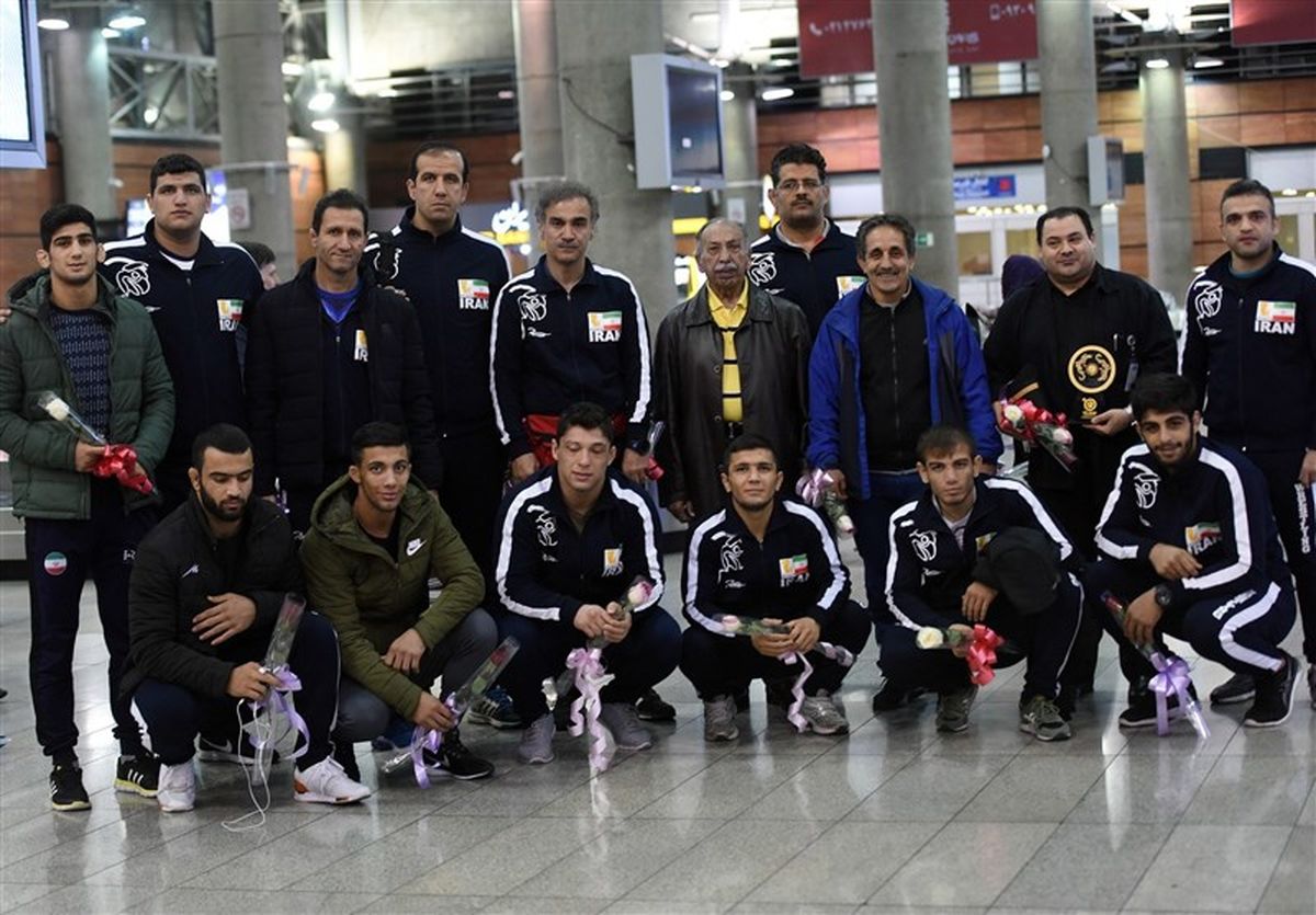 کشتی فرنگی زیر ۲۳ سال آسیا| تیم ایران با قهرمانی به کشور بازگشت