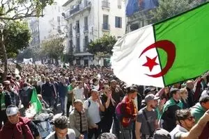 اپوزیسیون الجزایر خواستار کناره‌گیری بوتفلیقه شد