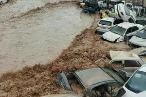 علت وقوع سیل در شیراز چه بود؟