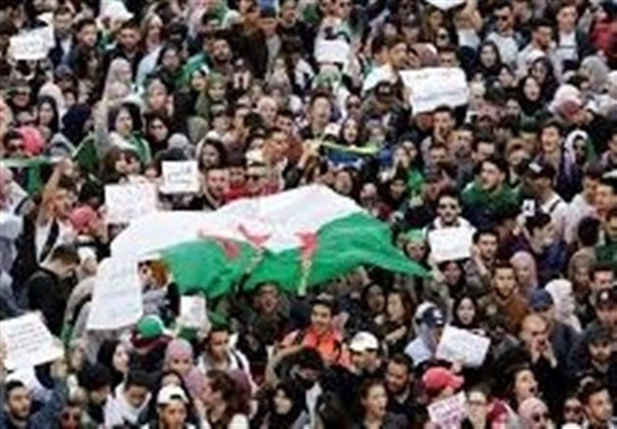 تظاهرات دانشجویی در الجزایر علیه بوتفلیقه