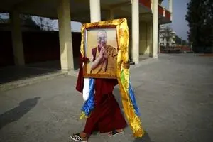 چین: منتقدان حقوق بشر تبت افسون دالایی لاما شدند