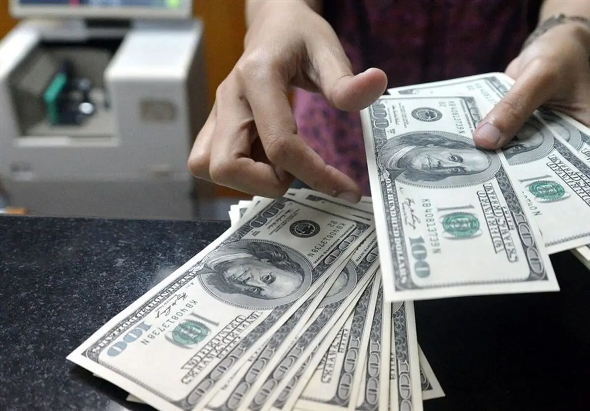 دلار بالای ۱۳ هزار تومان خریدار ندارد