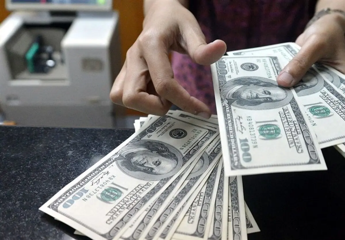 دلار بالای ۱۳ هزار تومان خریدار ندارد