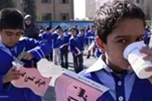 مصرف سرانه شیر در خانوارهای ایرانی همچنان در سبد غذایی کم است