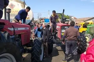 سوخت‌رسانی به مناطق سیل زده استان گلستان ادامه دارد+عکس